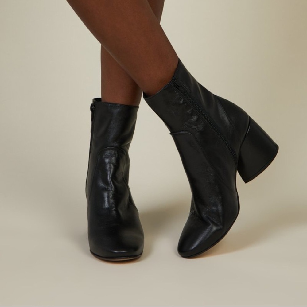 ❌ SOLD ❌Intentionally Blank LUCK boot